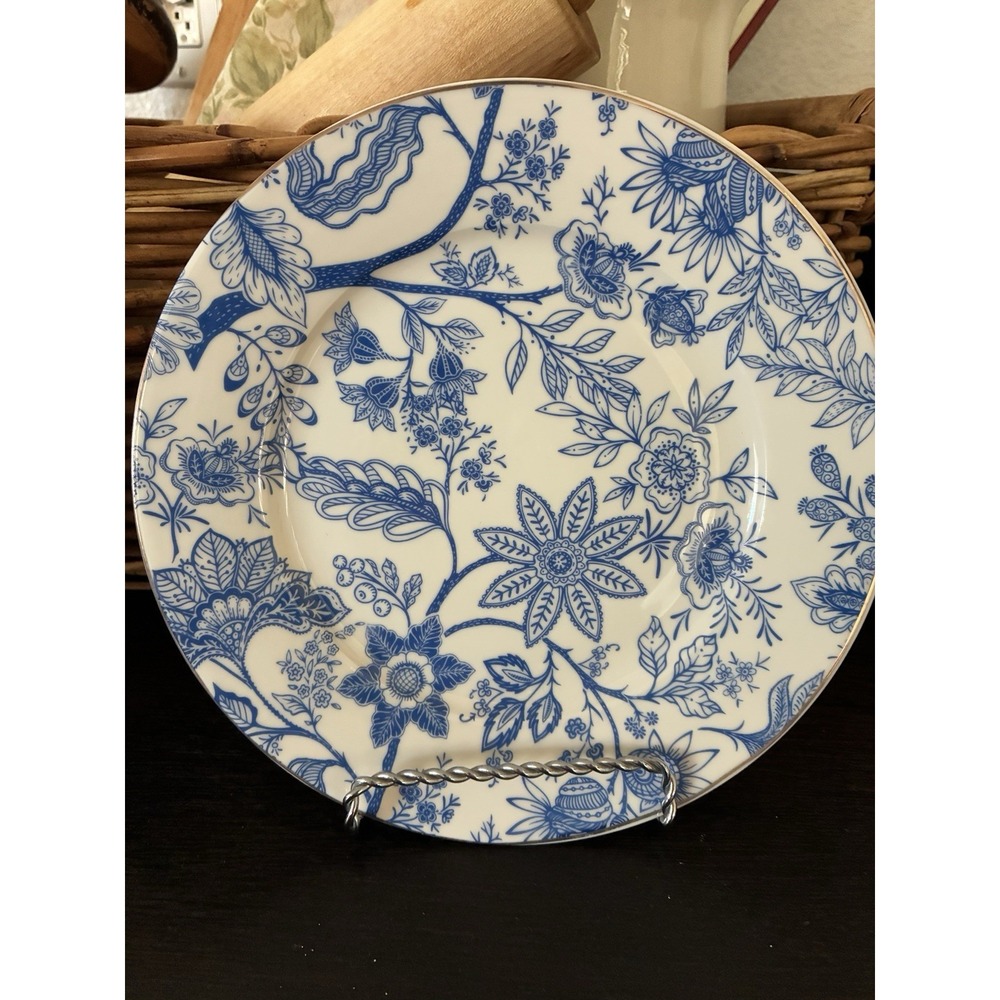 Grace Teaware Porcelain Dinner Plate Blue & White Floral Round Dishwasher Safe